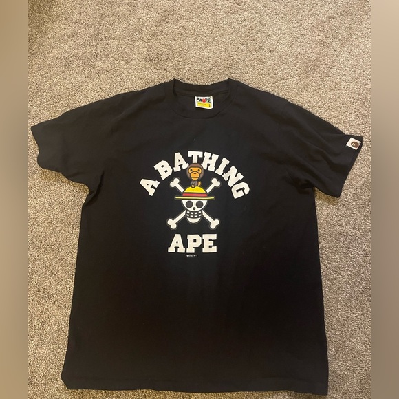 A bathing ape collab with one piece - Picture 1 of 10